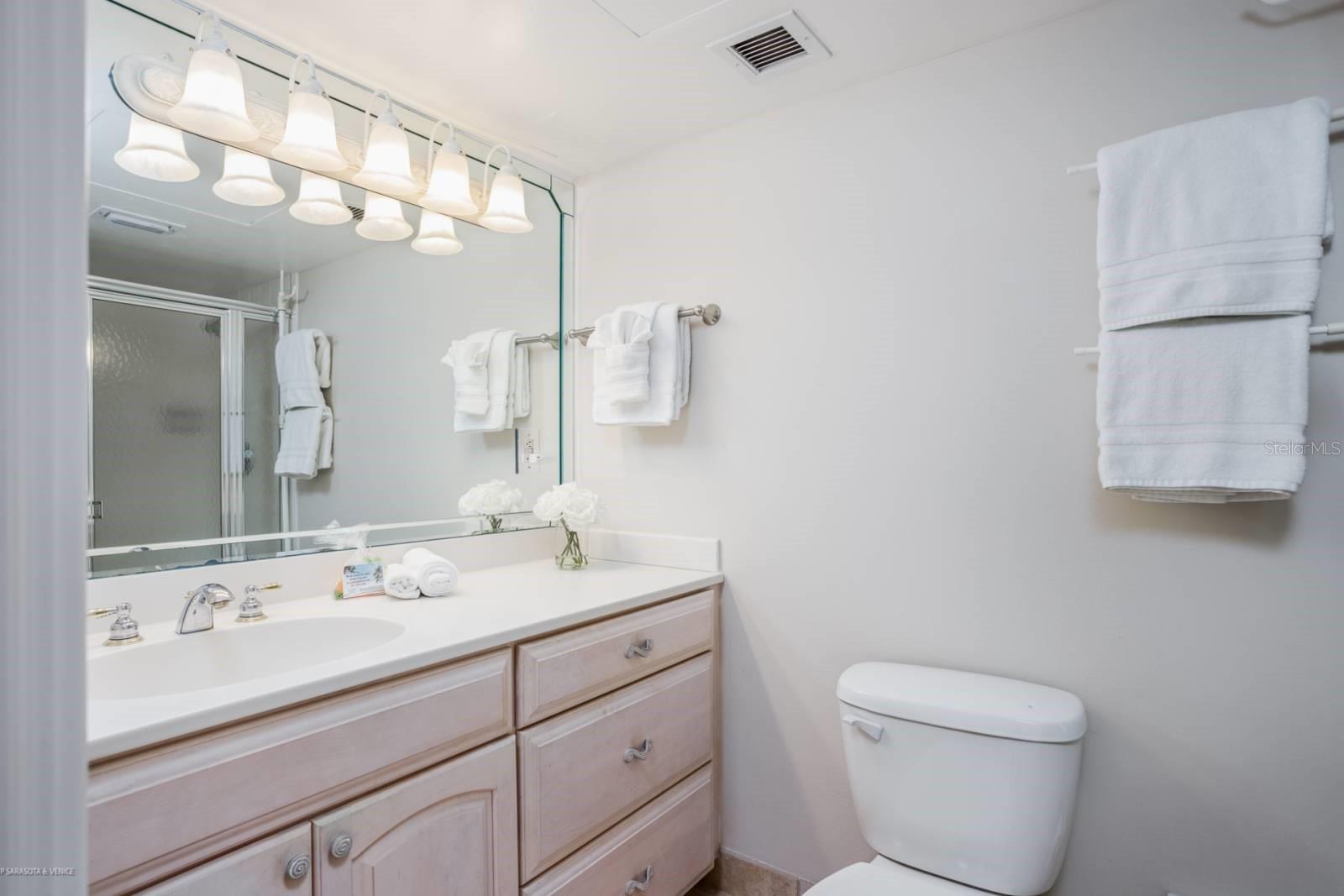 Image 14 of 20 For 1255 Tarpon Center Drive 315