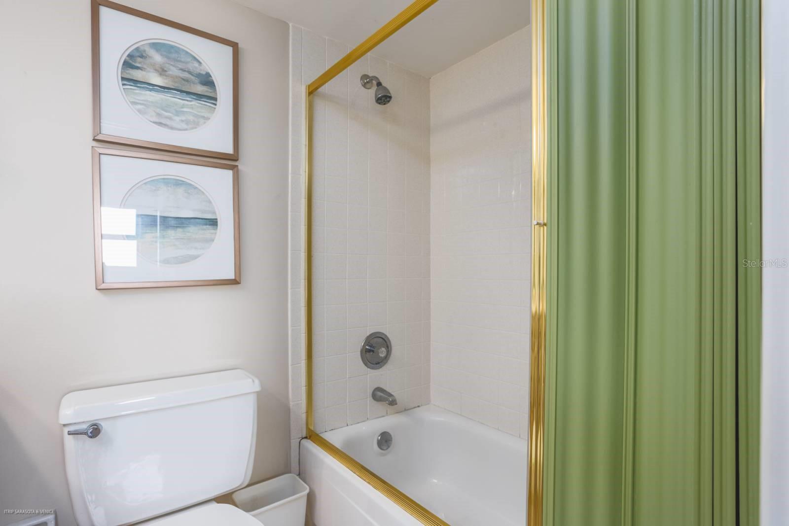 Image 18 of 20 For 1255 Tarpon Center Drive 315