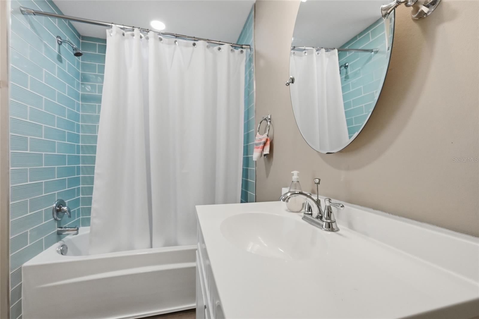 Image 54 of 59 For 5236 Siesta Cove Drive