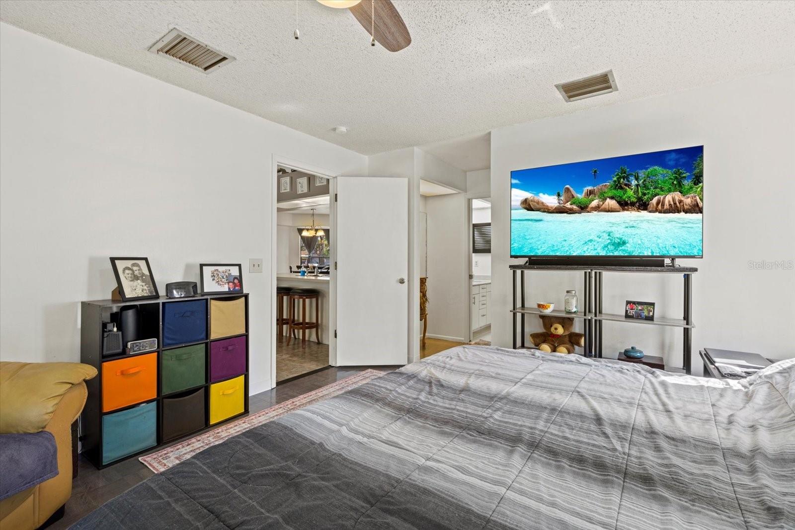 Image 12 of 27 For 5008 30th Street Court E