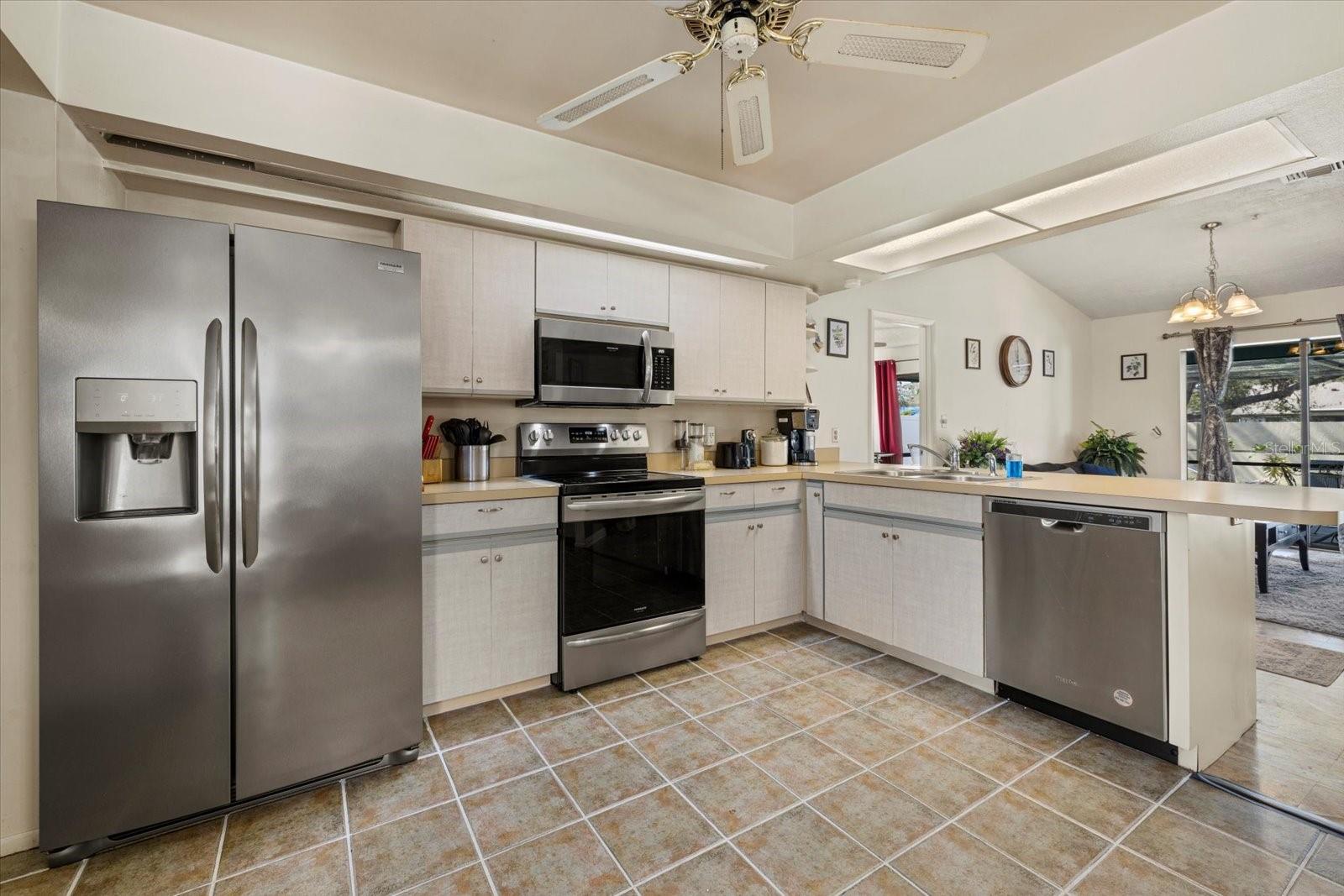Image 21 of 27 For 5008 30th Street Court E