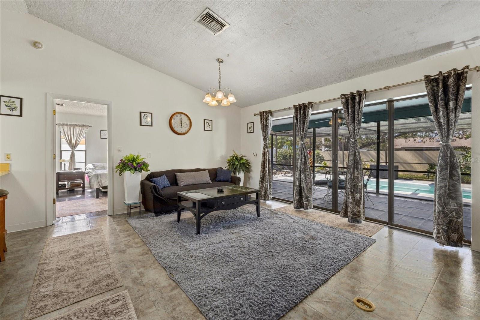 Image 6 of 27 For 5008 30th Street Court E