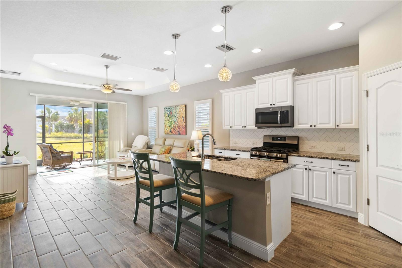 Image 18 of 85 For 11231 Woodlake Way