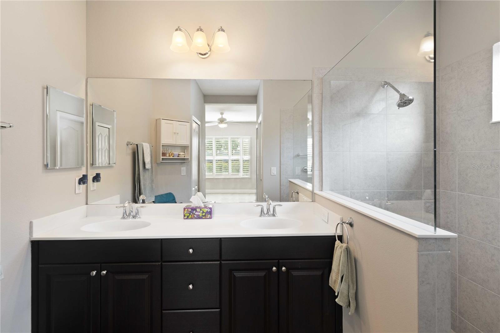 Image 42 of 85 For 11231 Woodlake Way