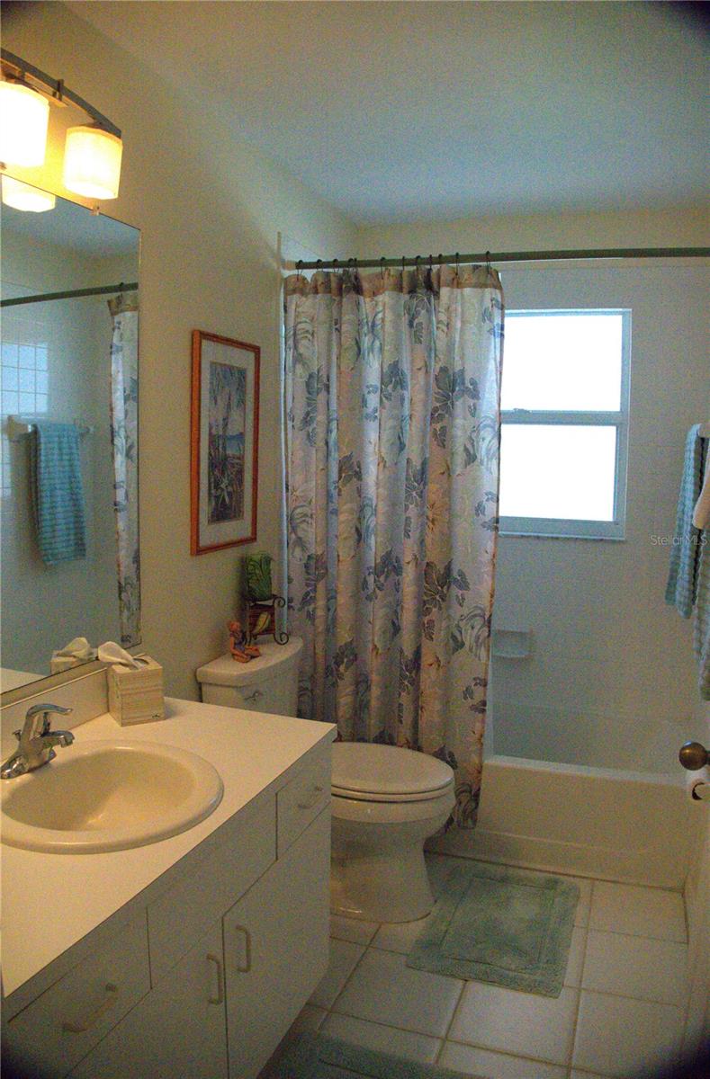 Image 31 of 51 For 1303 Islamorada Boulevard