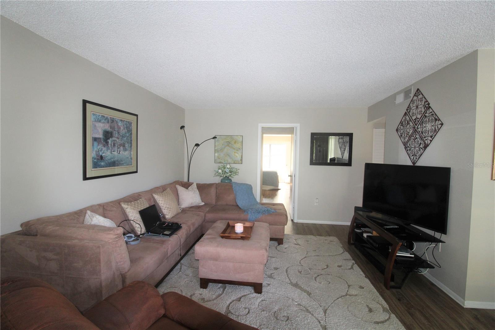 Image 7 of 21 For 425 30th Avenue W C210