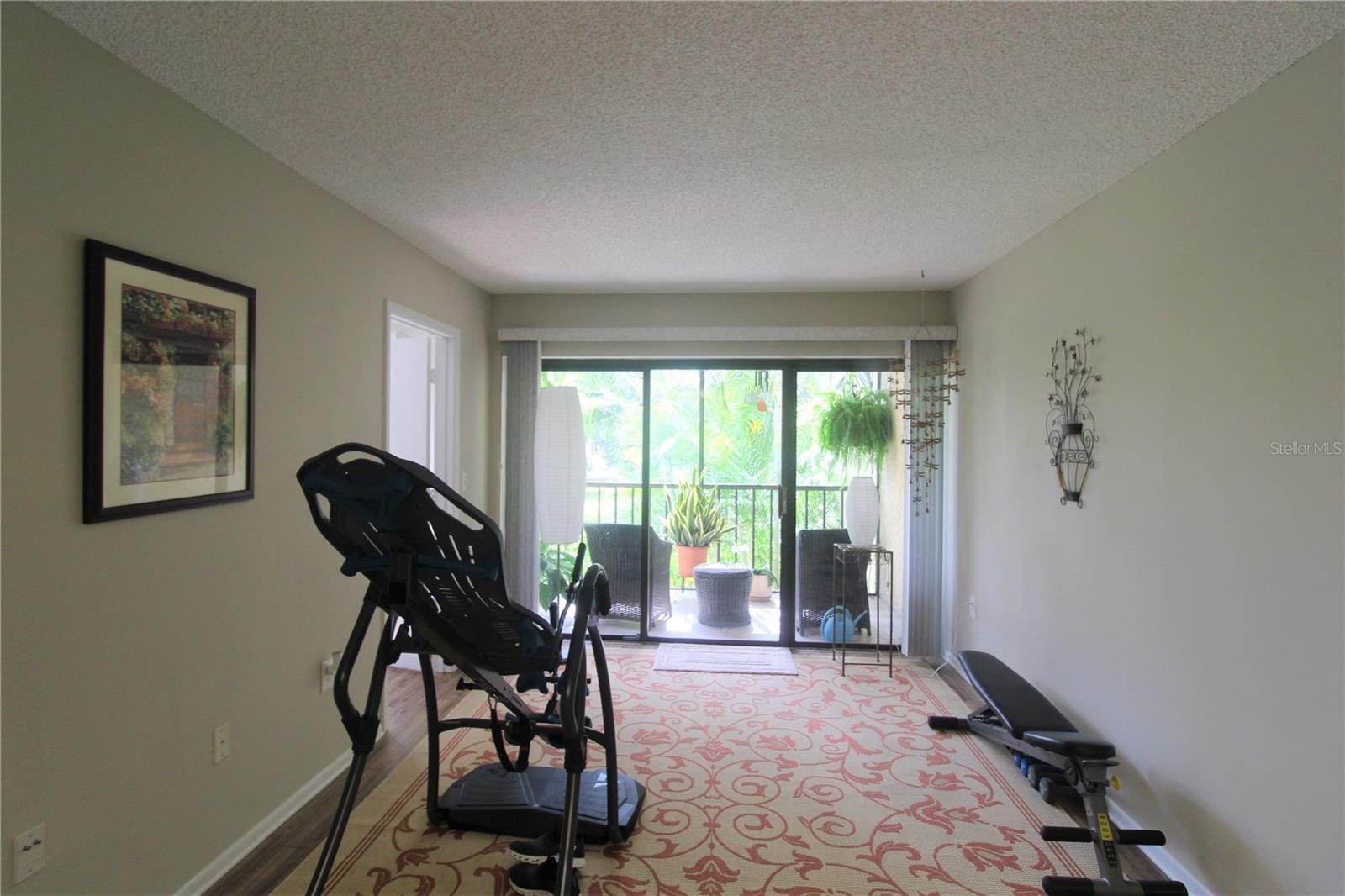 Image 8 of 21 For 425 30th Avenue W C210