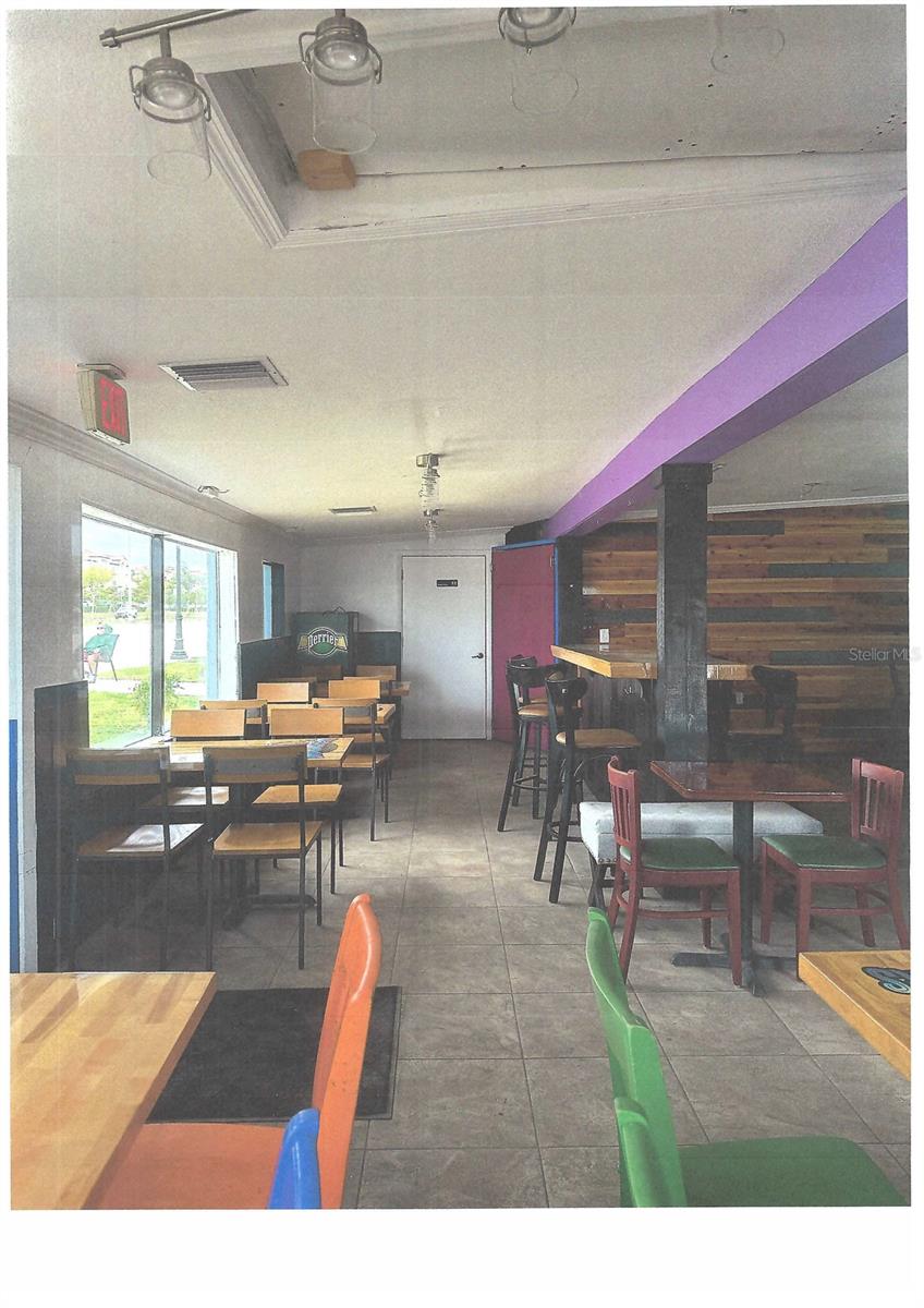 Listing photo id 0 for 900 Tamiami Trail S