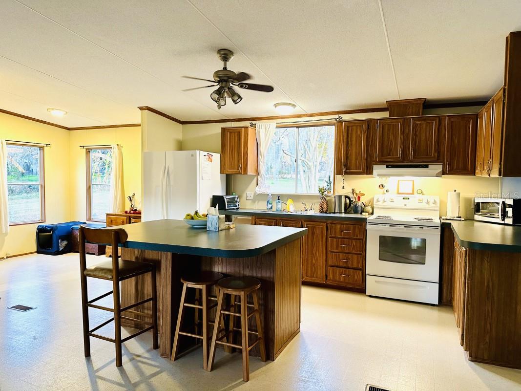Image 6 of 24 For 18027 149th Place