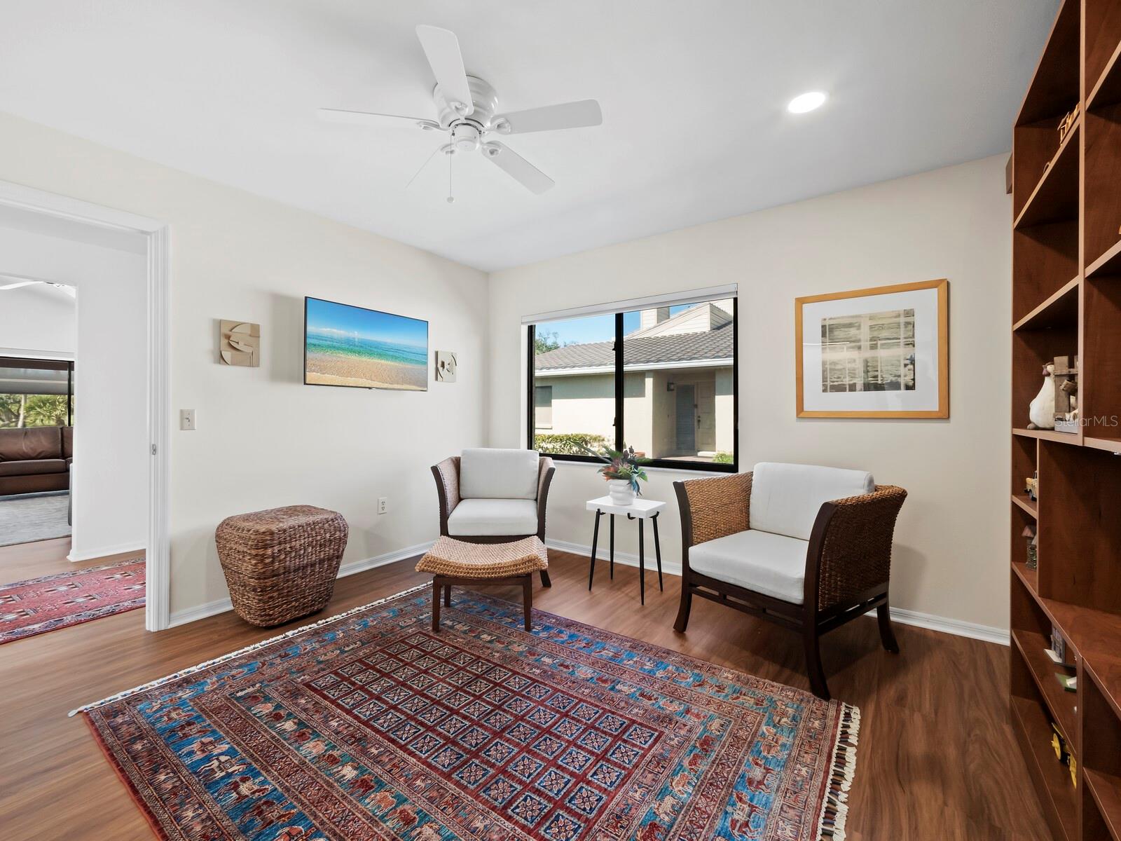 Image 20 of 61 For 2129 Harbourside Drive 901