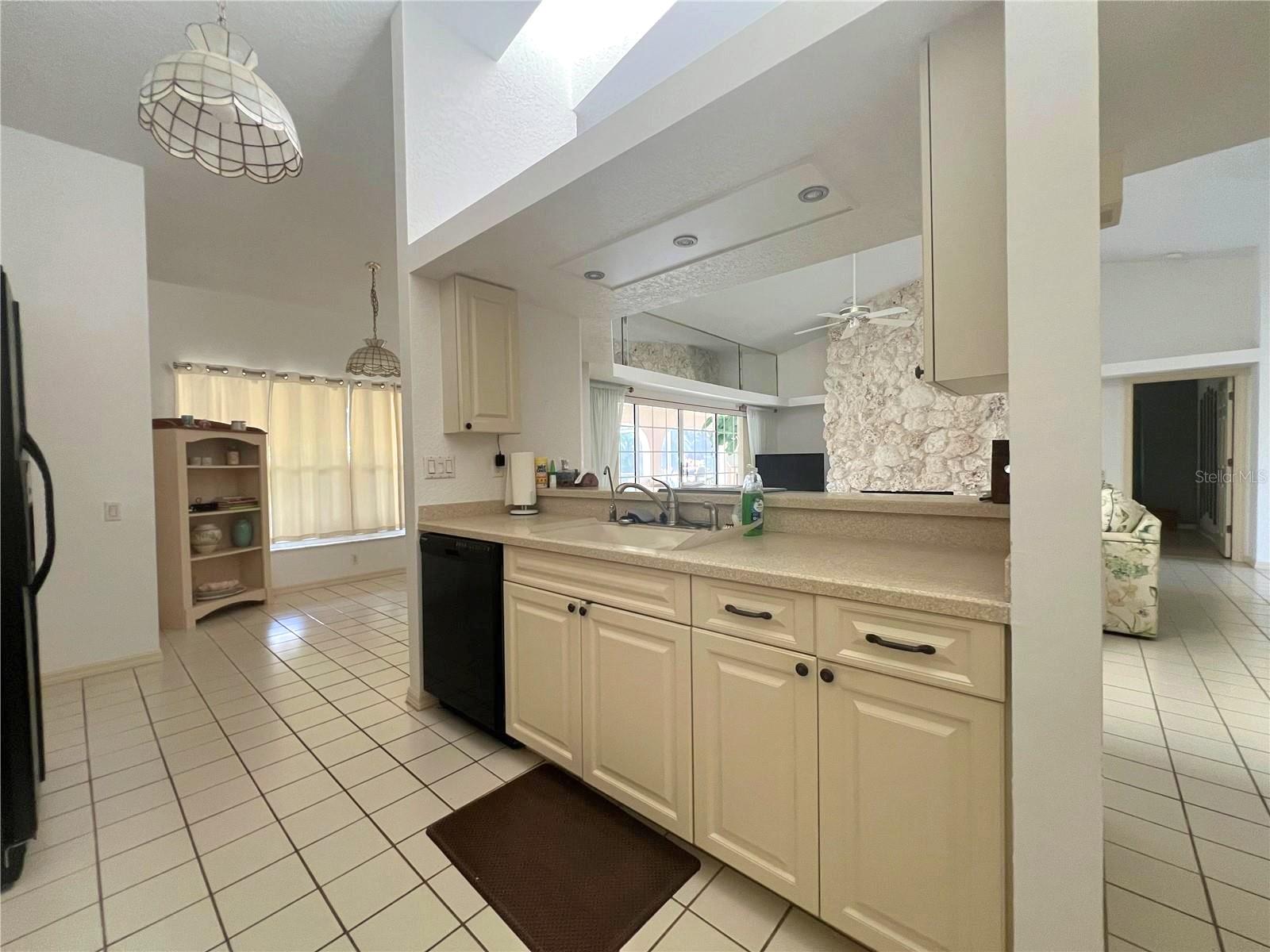 Image 11 of 23 For 26137 Dunedin Ct
