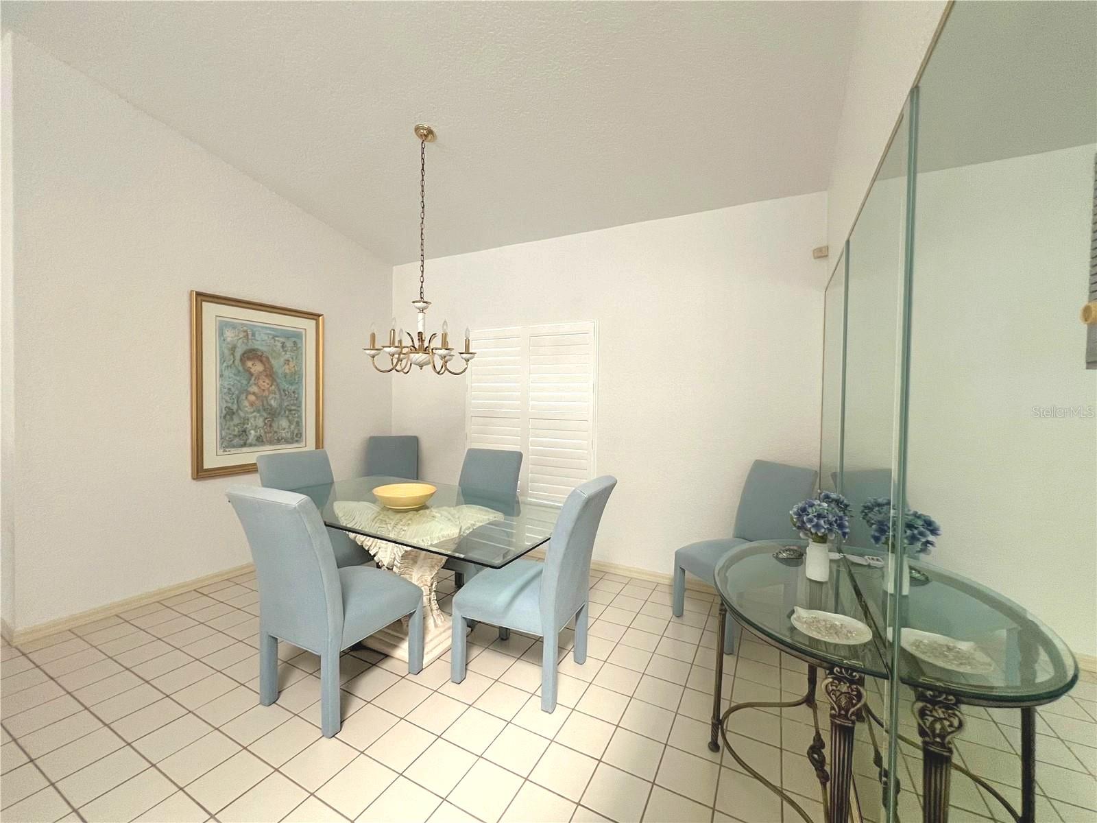 Image 14 of 23 For 26137 Dunedin Ct