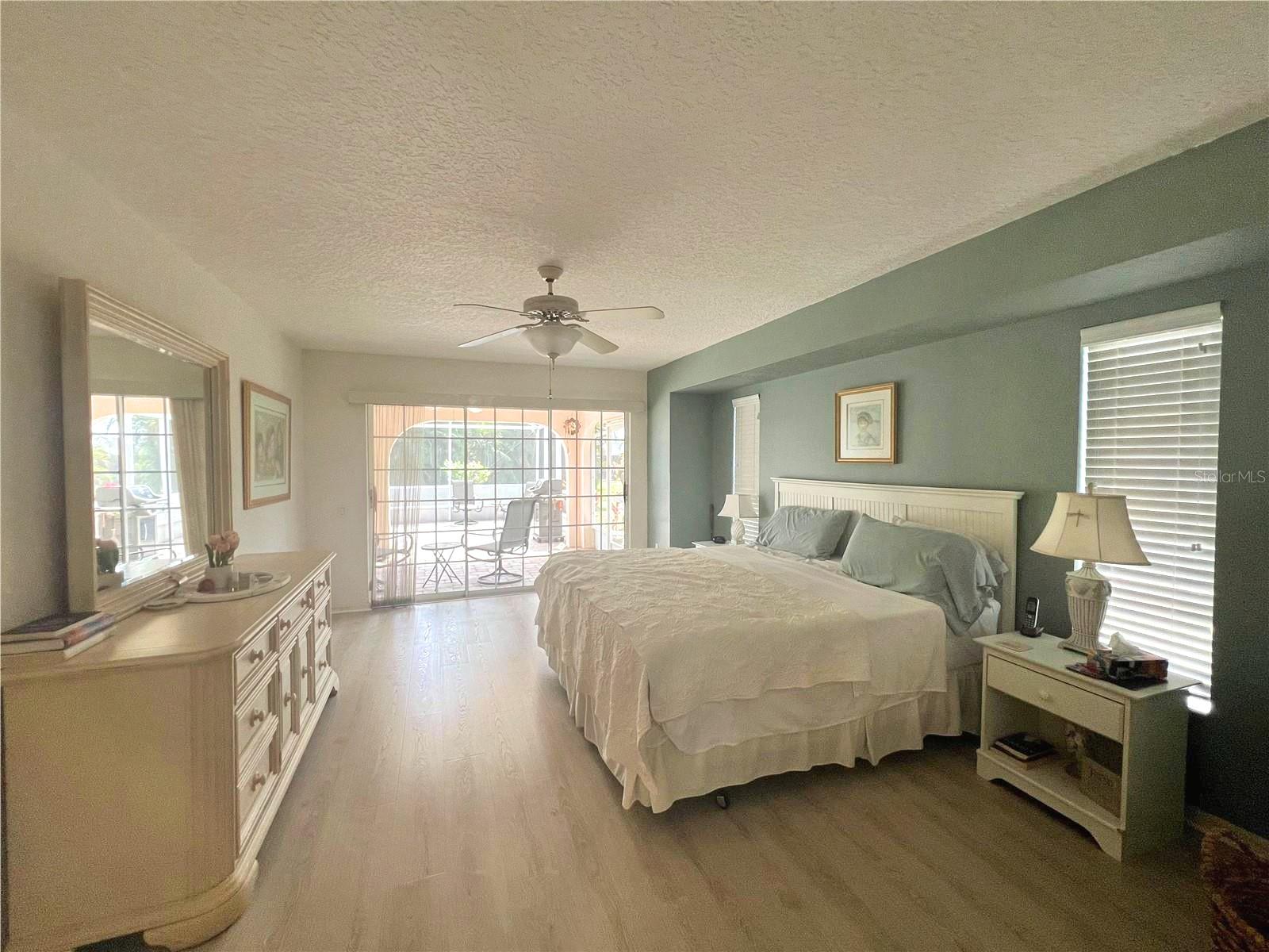 Image 15 of 23 For 26137 Dunedin Ct
