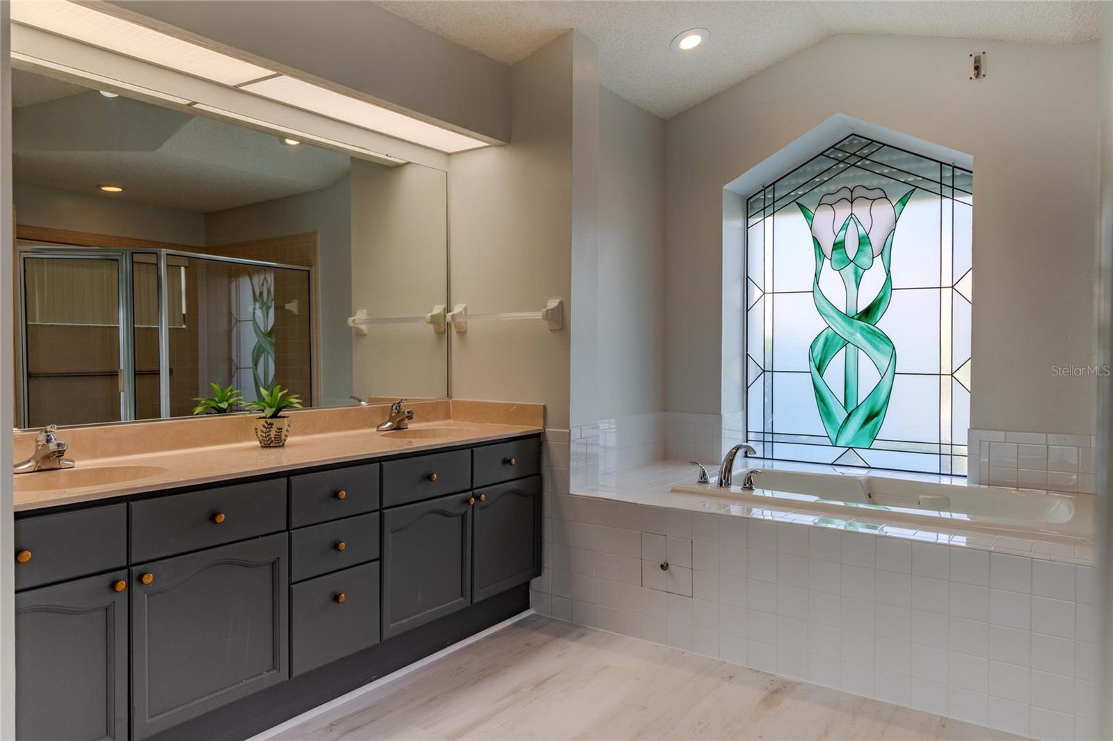 Image 21 of 37 For 1211 Peridot Lane