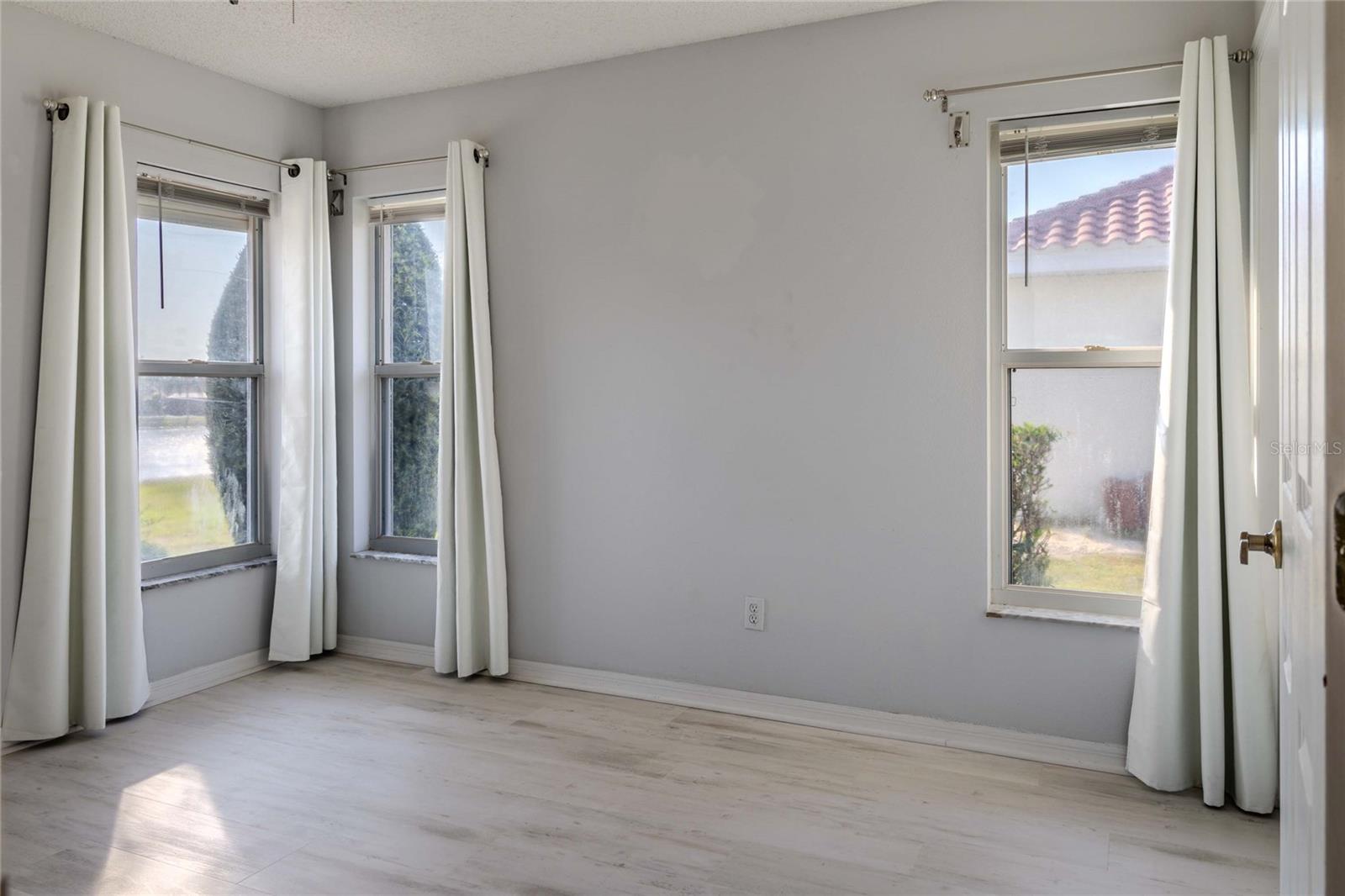 Image 23 of 37 For 1211 Peridot Lane