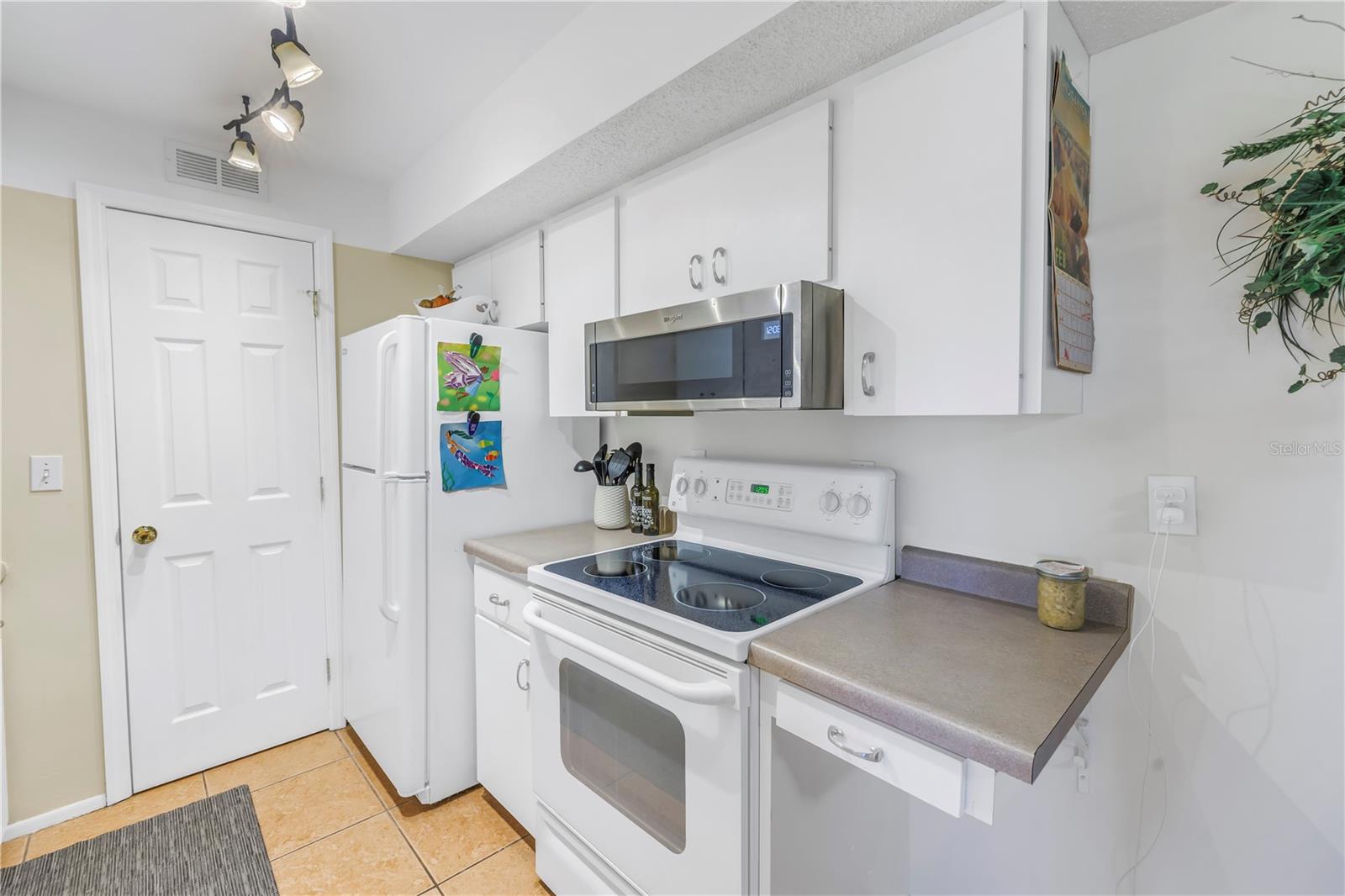 Image 10 of 17 For 6120 43rd Street W 103b
