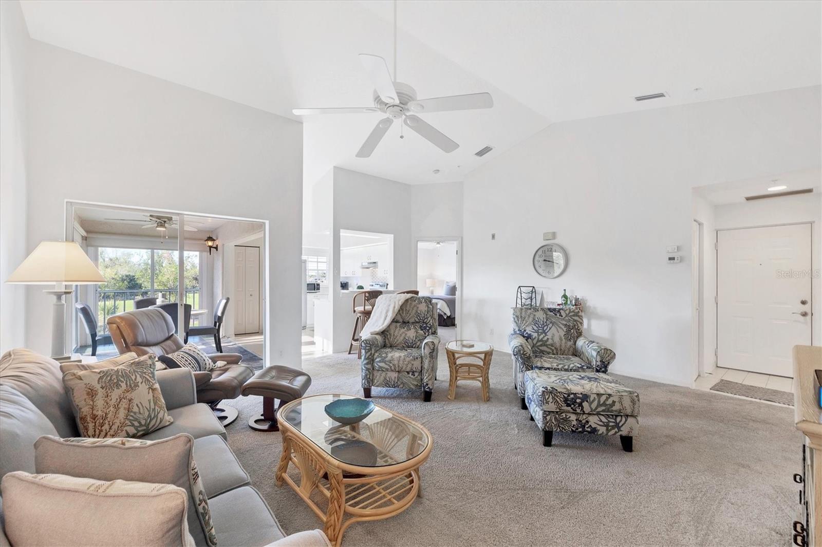 Image 11 of 35 For 801 Montrose Drive 202