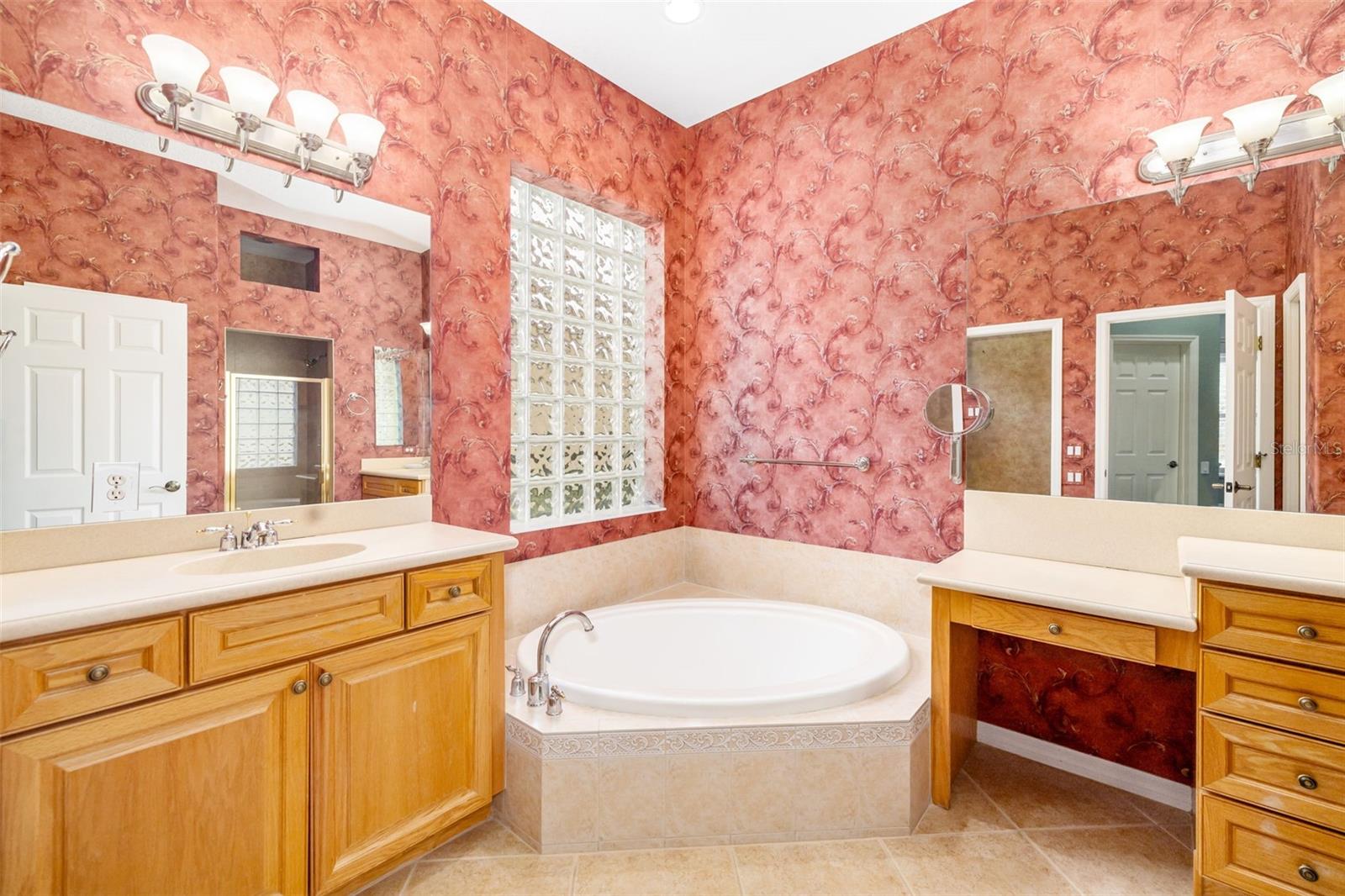Listing photo id 34 for 12211 Lavender Loop