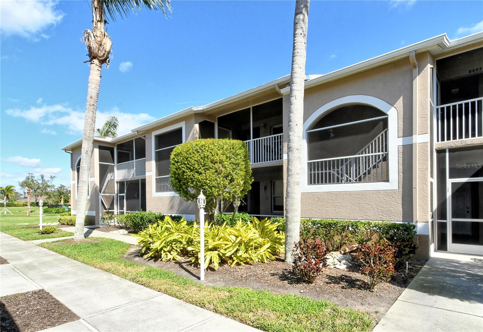 Image 4 of 53 For 5320 Hyland Hills Avenue 2222