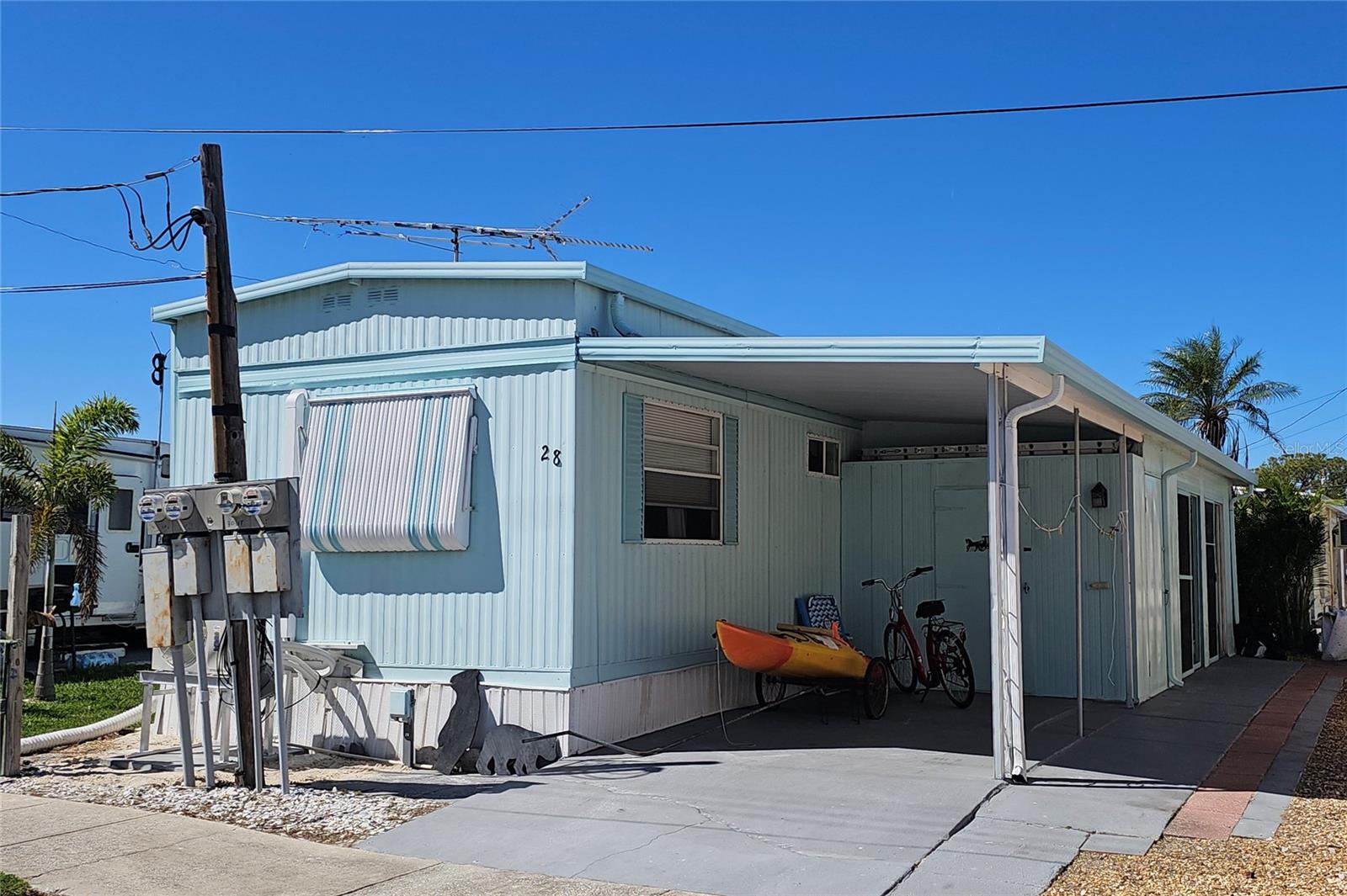 Image 18 of 27 For 10315 Cortez Road W 28-1