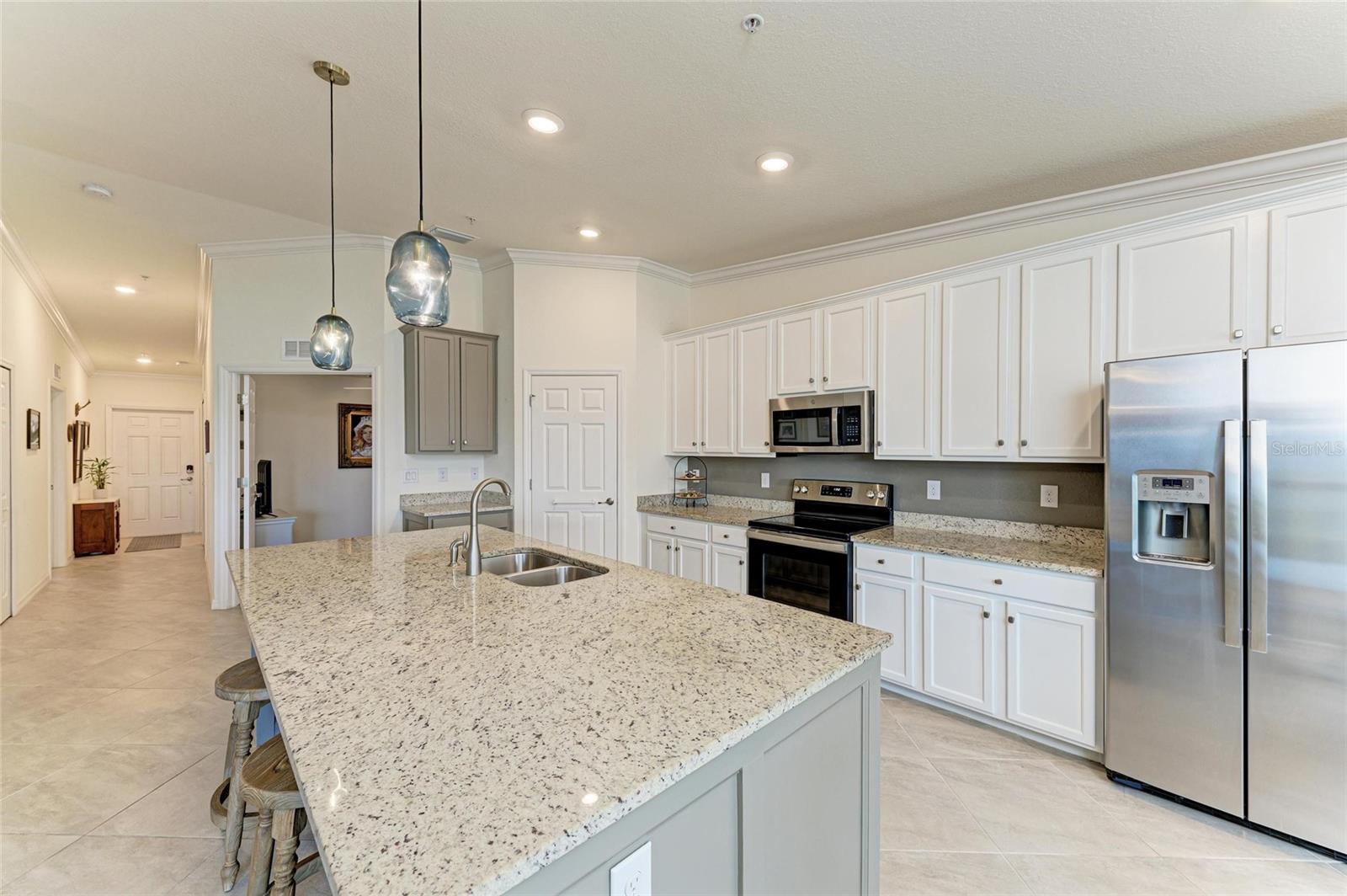 Image 13 of 61 For 5710 Palmer Circle 204