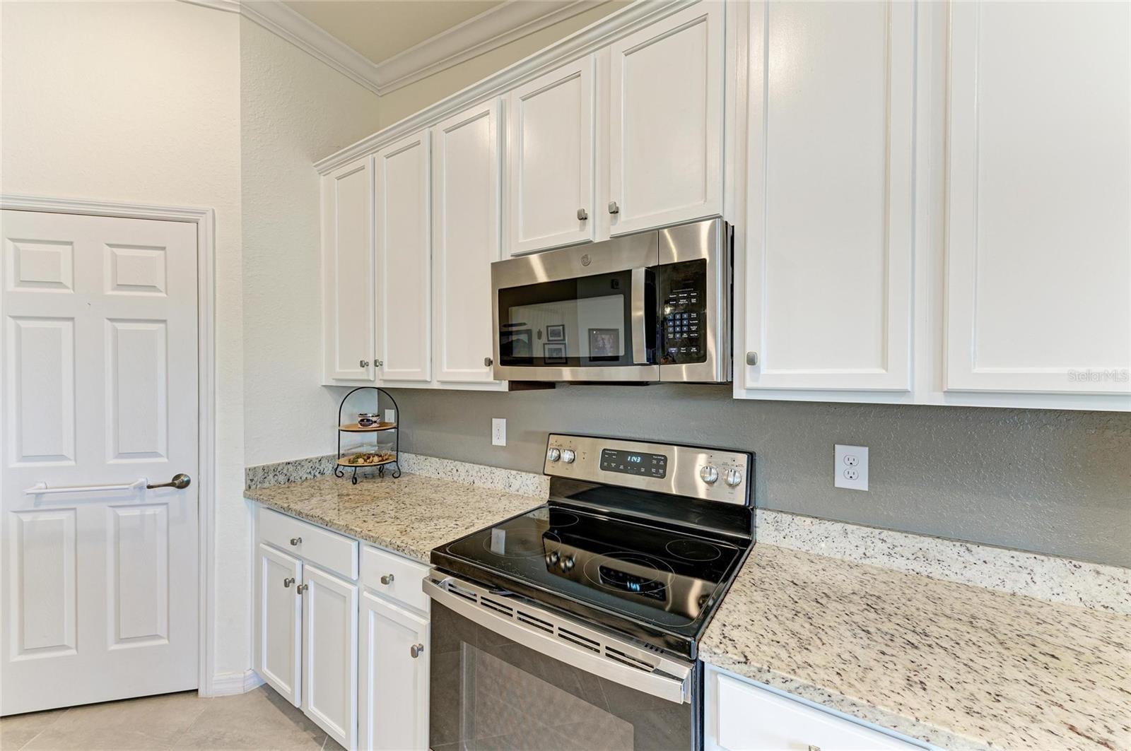 Image 15 of 61 For 5710 Palmer Circle 204