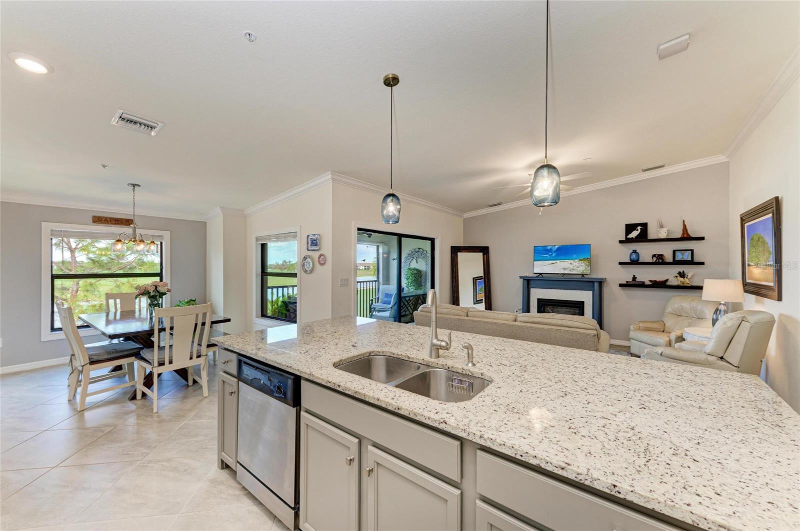 Image 16 of 61 For 5710 Palmer Circle 204