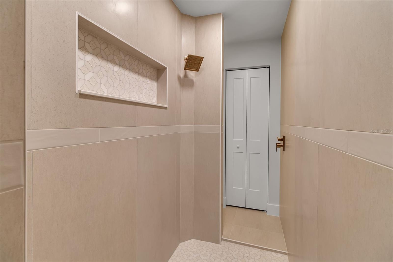 Image 42 of 83 For 756 Citrus Road