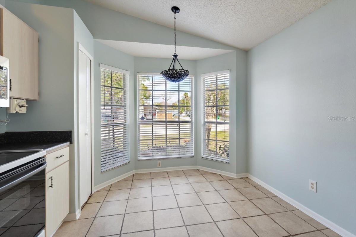 Image 12 of 17 For 428 Winding Oak Lane