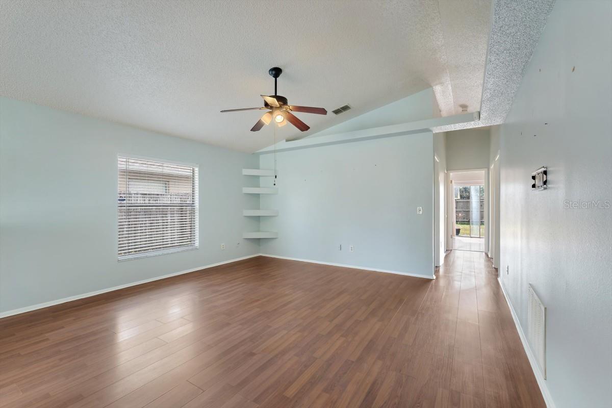 Image 17 of 17 For 428 Winding Oak Lane