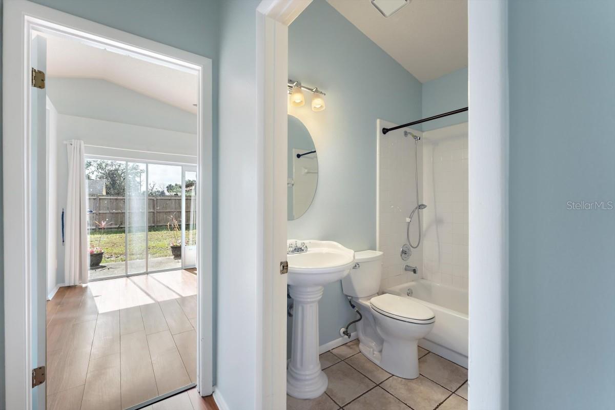 Image 6 of 17 For 428 Winding Oak Lane