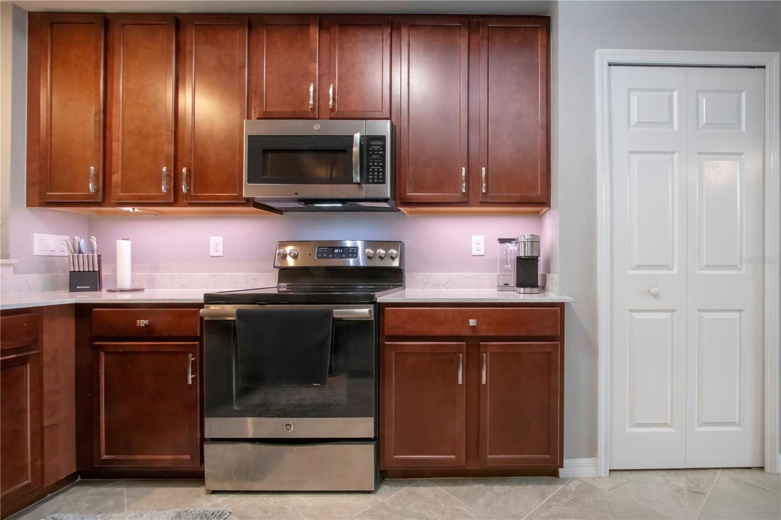 Image 48 of 73 For 5548 Palmer Circle 102
