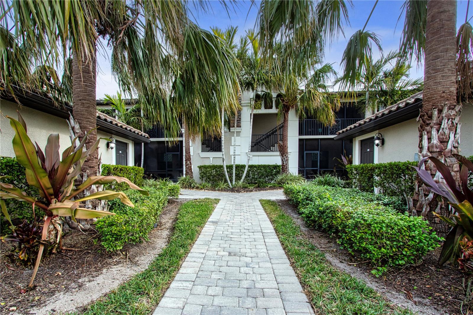 Image 6 of 73 For 5548 Palmer Circle 102