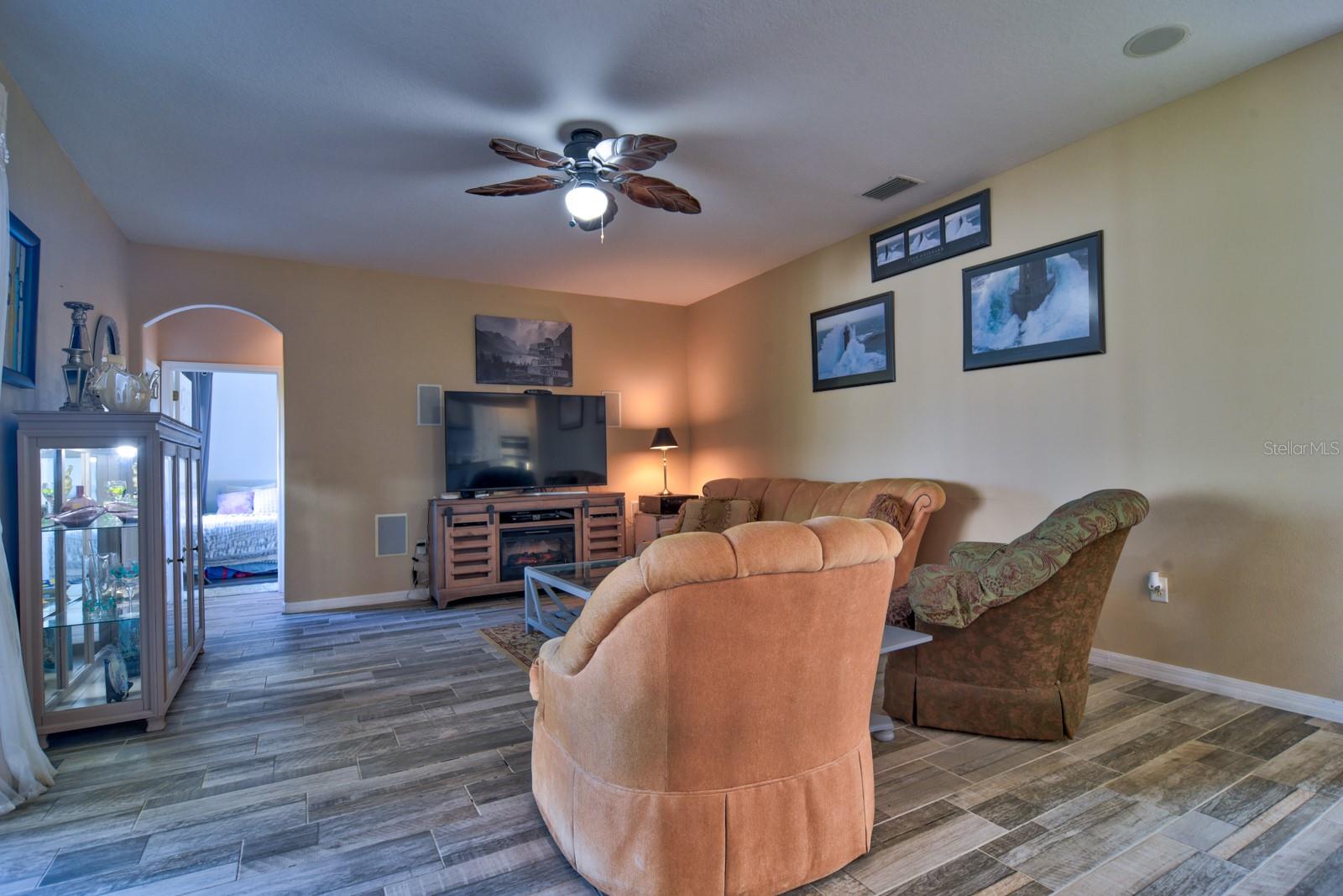 Image 14 of 60 For 12286 23rd Street E