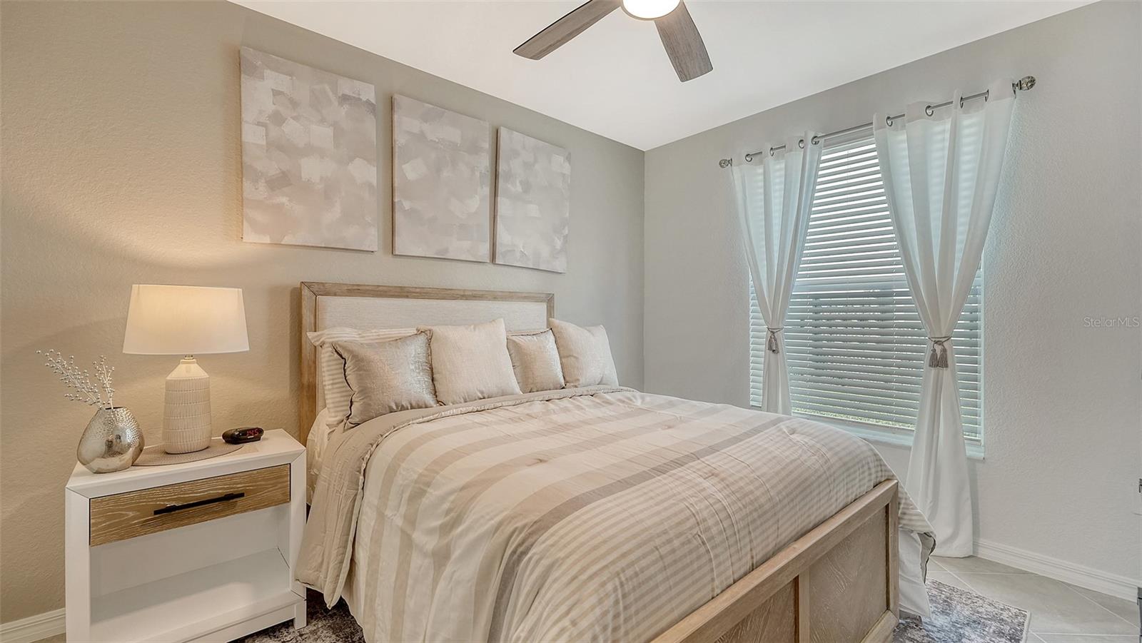 Image 34 of 87 For 17535 Opal Sand Drive 101