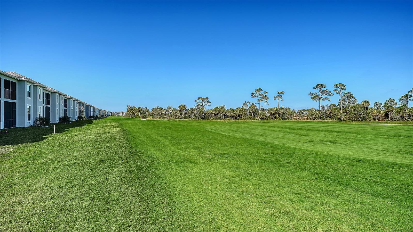 Image 38 of 87 For 17535 Opal Sand Drive 101