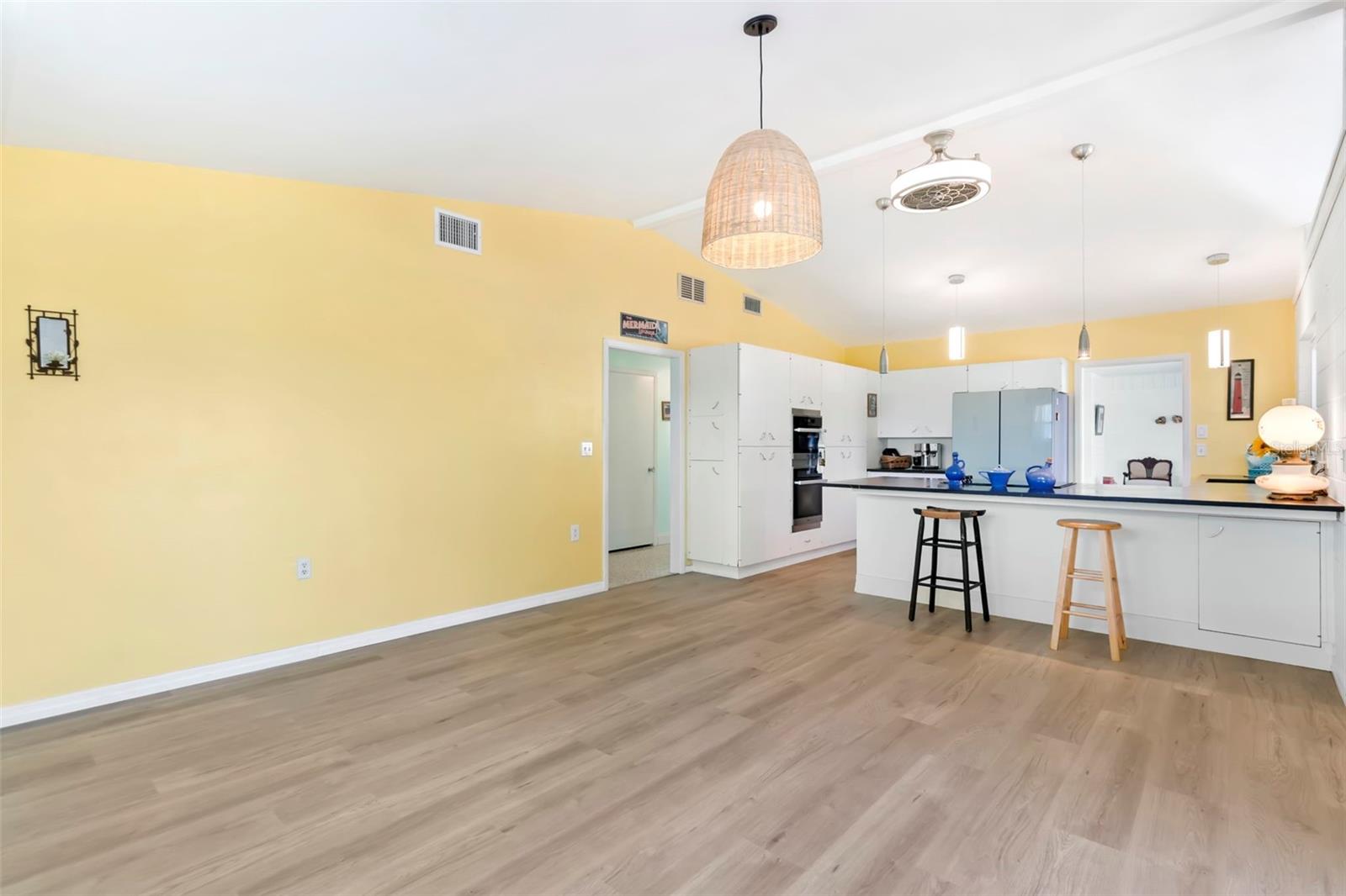 Image 18 of 36 For 45 Cape Haze Drive