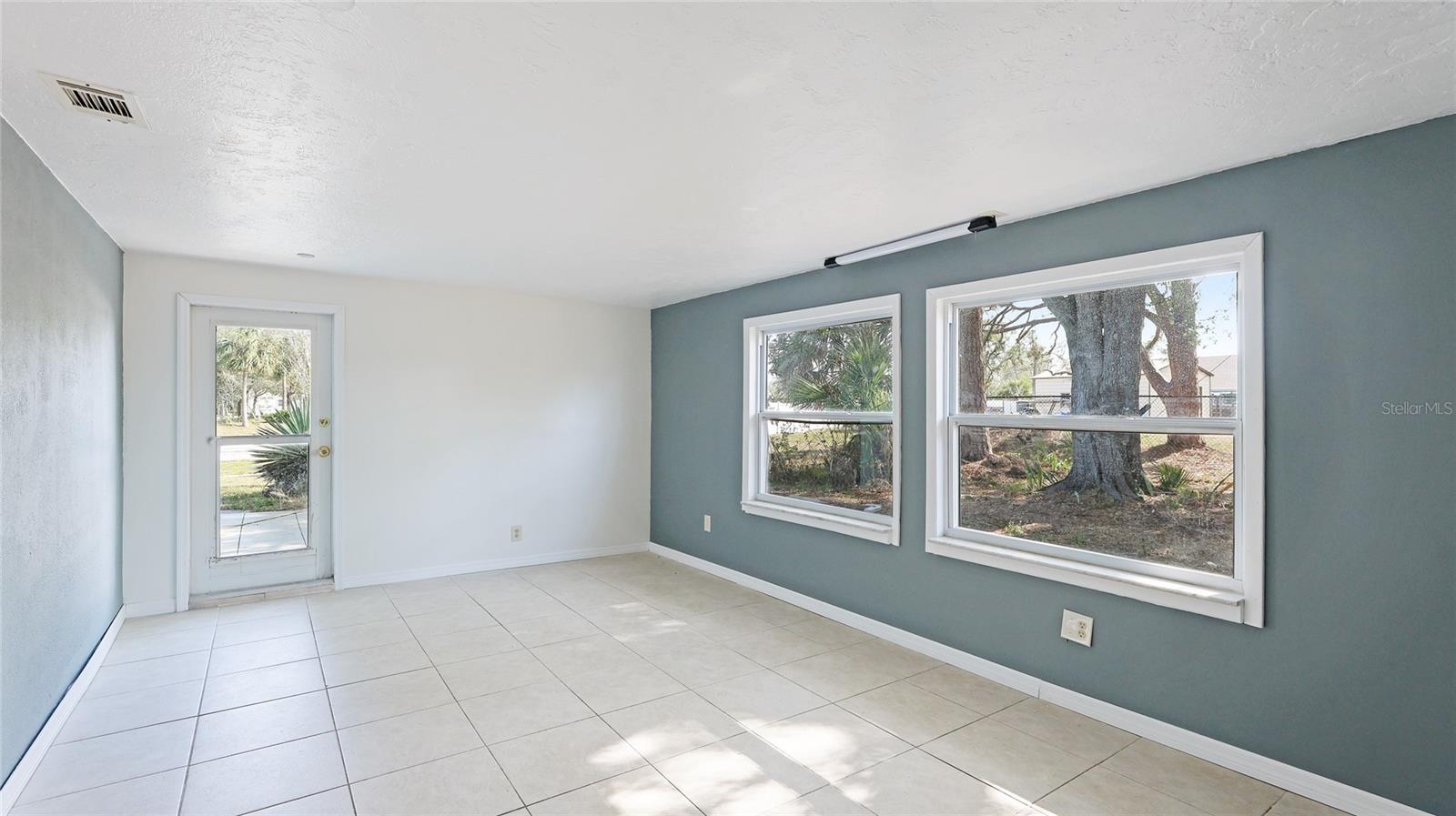Image 20 of 27 For 8003 Herbison Avenue