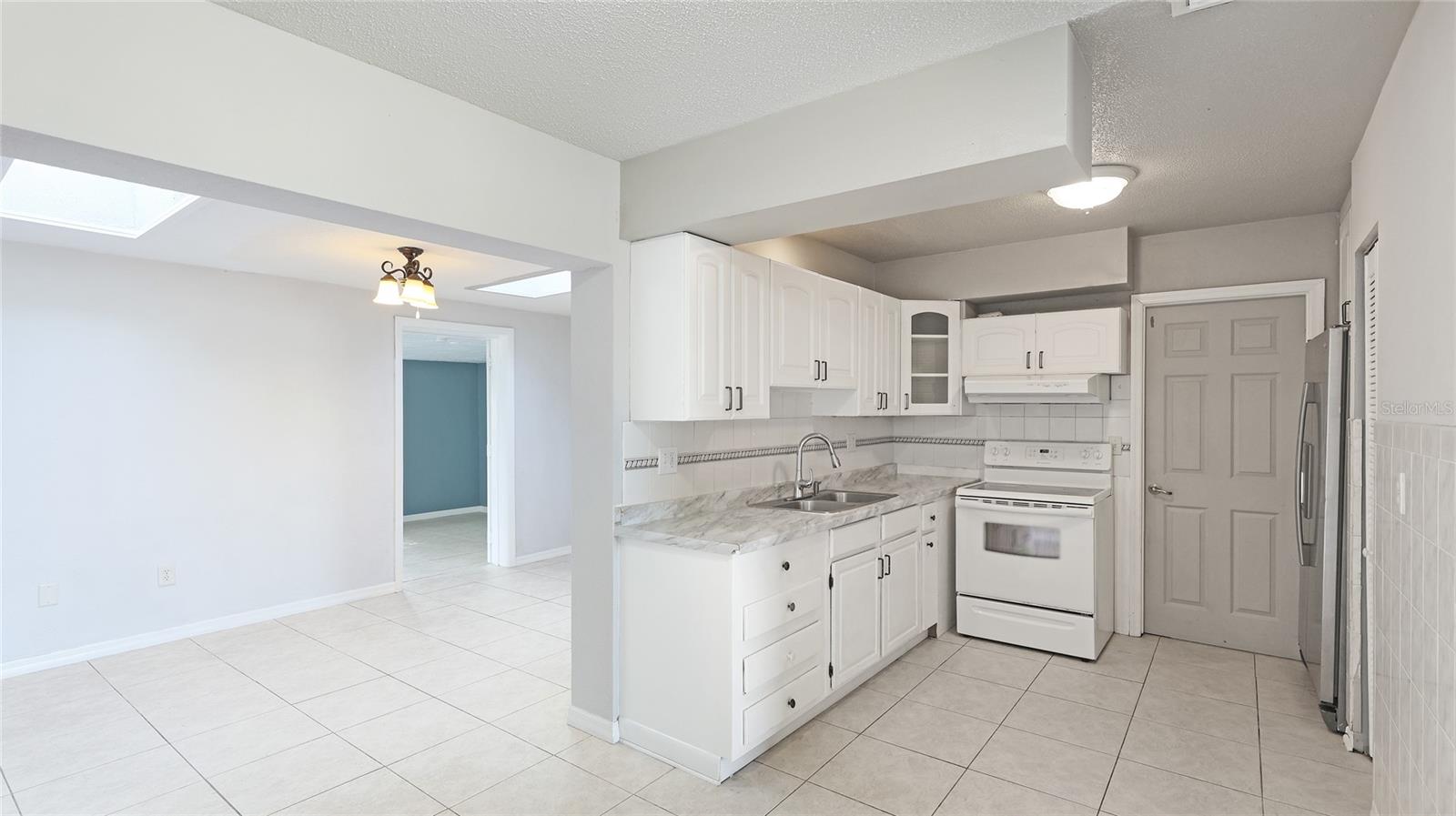 Image 6 of 27 For 8003 Herbison Avenue