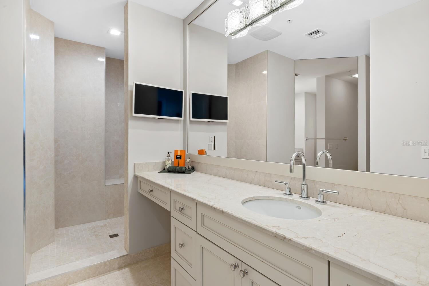 Image 31 of 65 For 1111 Ritz Carlton Drive 1803