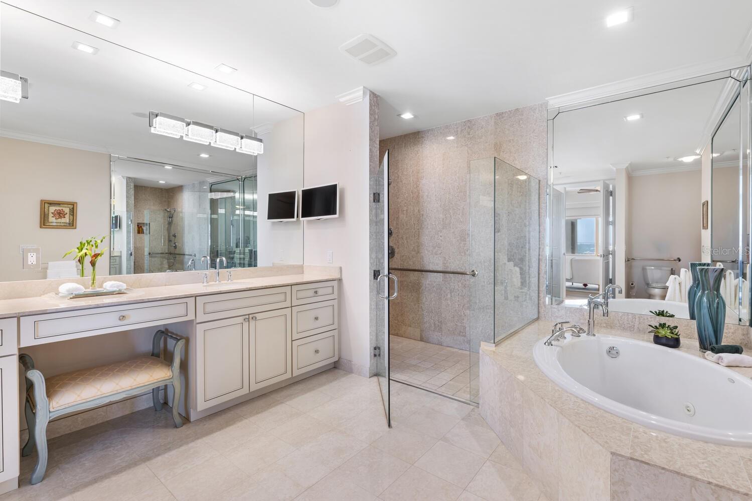 Image 35 of 65 For 1111 Ritz Carlton Drive 1803