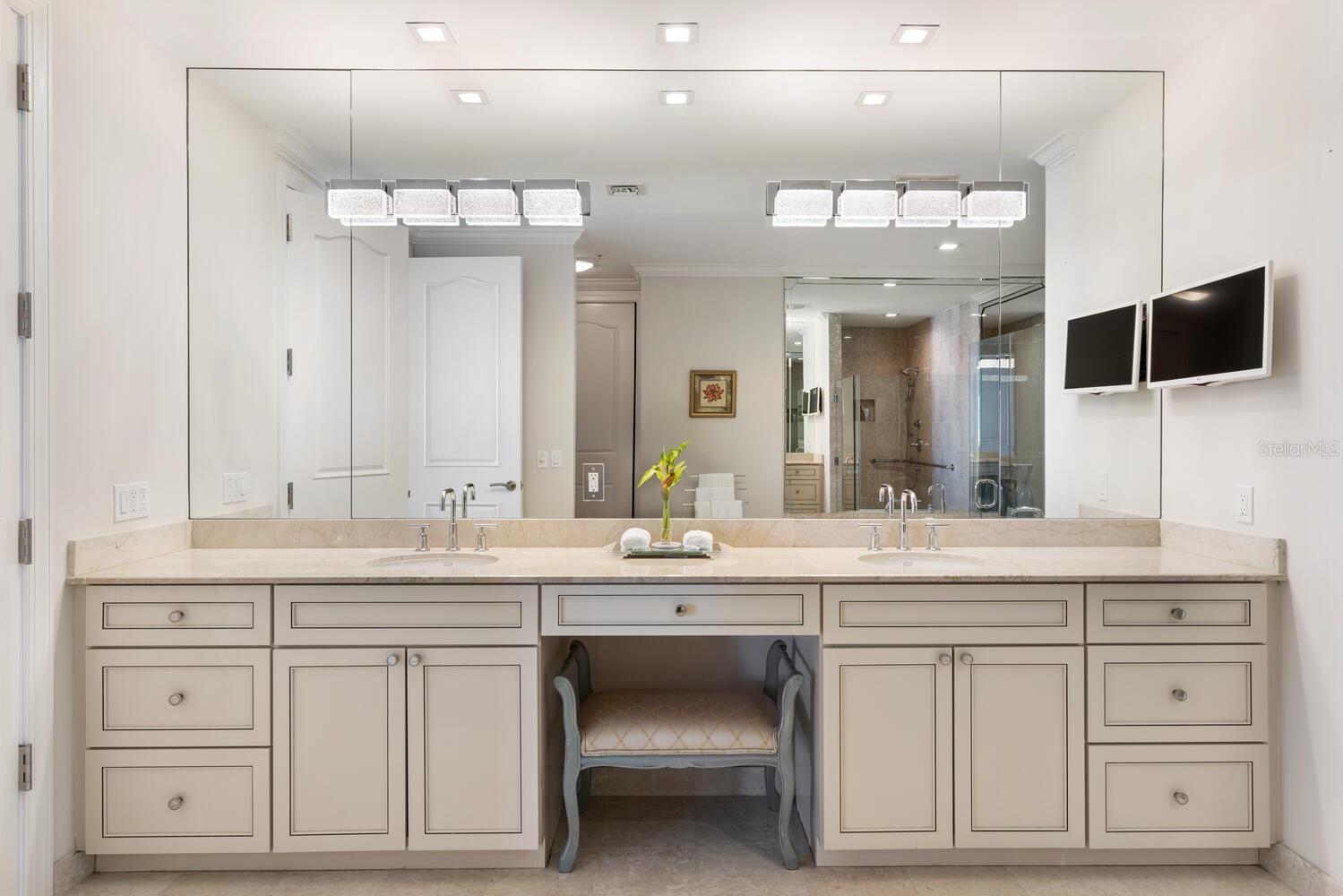 Image 37 of 65 For 1111 Ritz Carlton Drive 1803