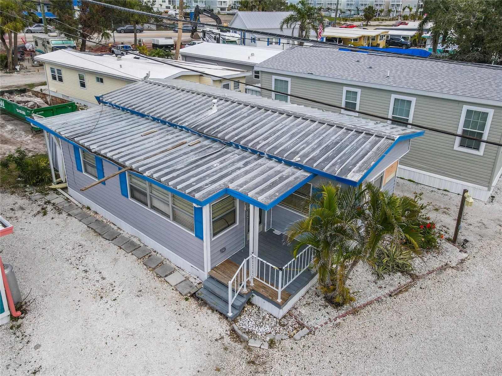 Image 4 of 15 For 12507 Cortez Road W 21