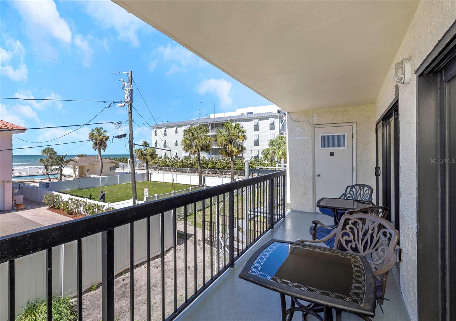 Listing photo id 12 for 1300 Gulf Boulevard 202