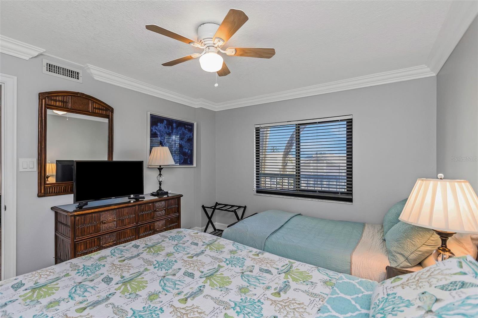 Listing photo id 17 for 1300 Gulf Boulevard 202