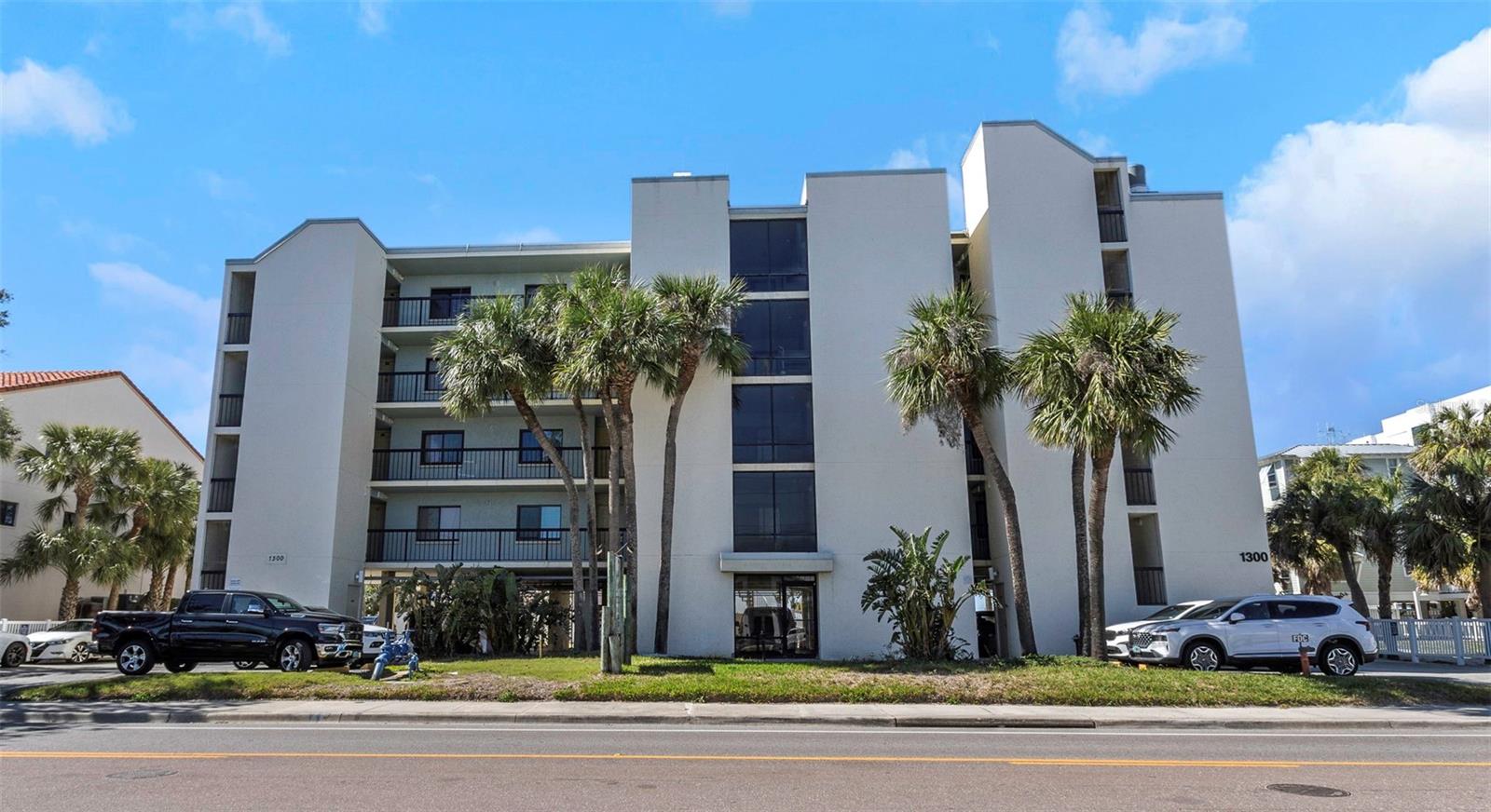 Listing photo id 0 for 1300 Gulf Boulevard 202