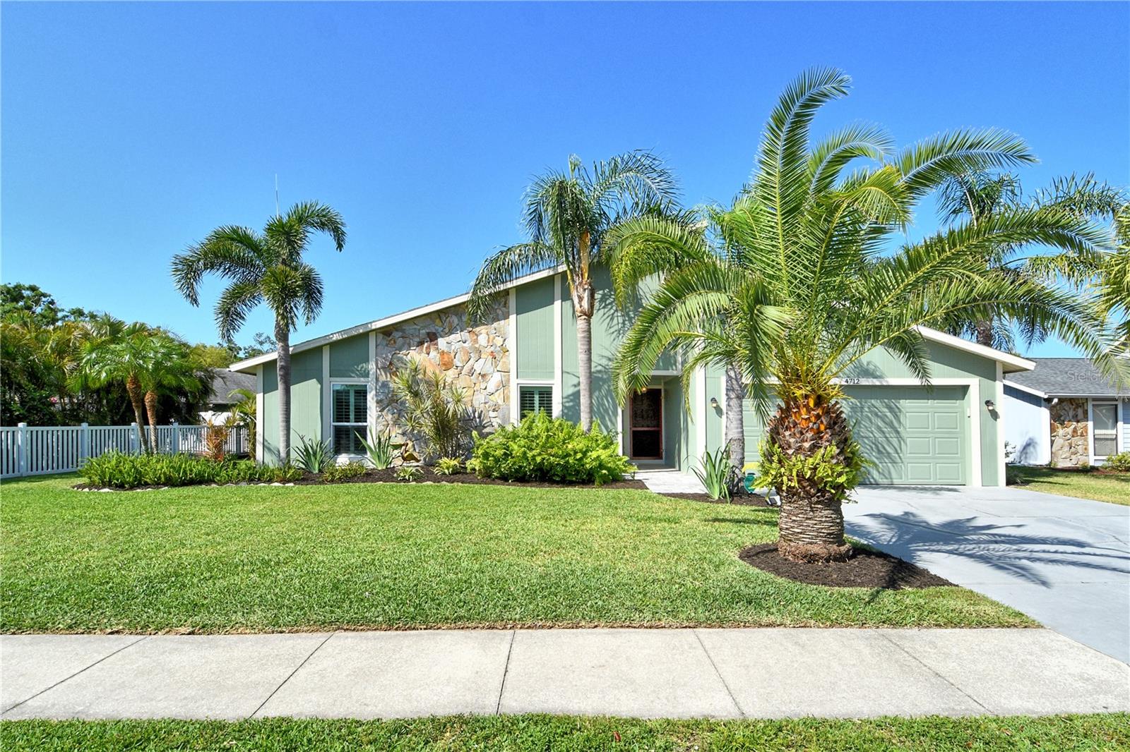 Image 5 of 65 For 4712 Glenbrooke Drive