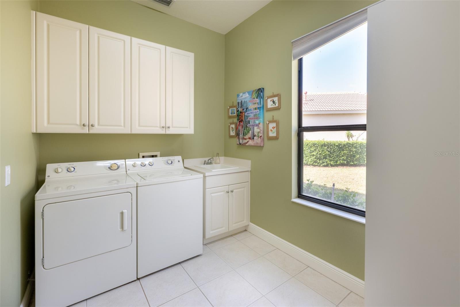 Image 14 of 46 For 7141 Whitemarsh Circle