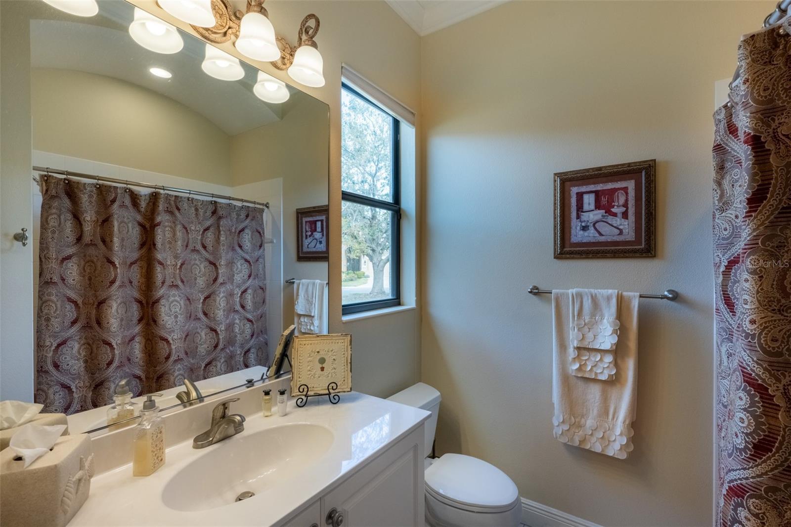 Image 25 of 46 For 7141 Whitemarsh Circle