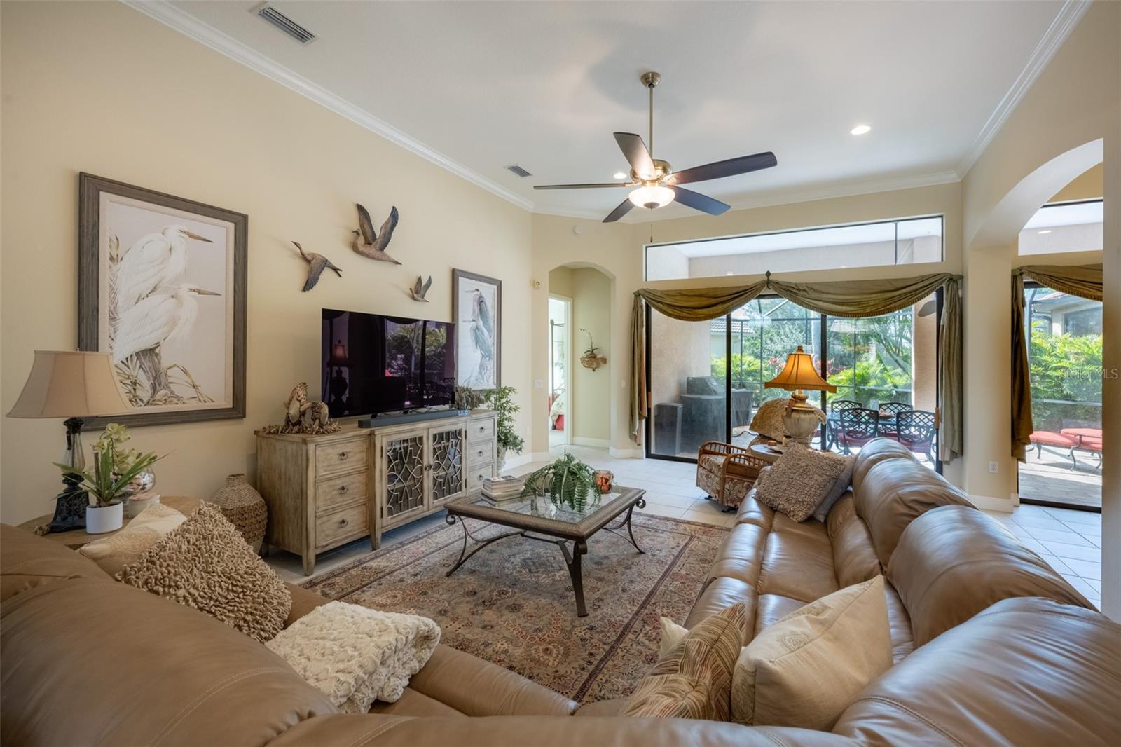 Image 8 of 46 For 7141 Whitemarsh Circle